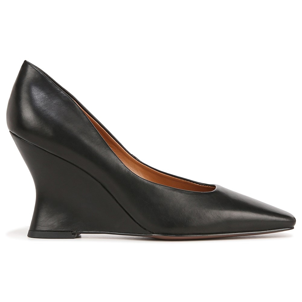 Carina Wedge
